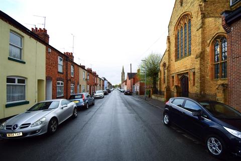67 Abbey Road, Northampton, NN4 8EY