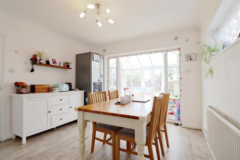 48 Haslemere Road, Bexleyheath, DA7 4NQ