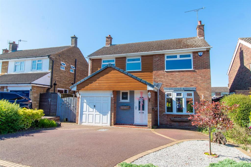 Mapperley Orchard, Arnold, Nottingham 3 bed detached house £415,000