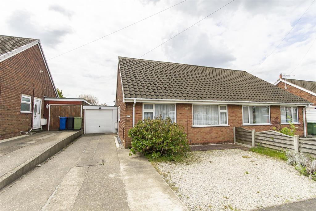 Rother Avenue, Brimington, Chesterfield 2 bed semidetached bungalow