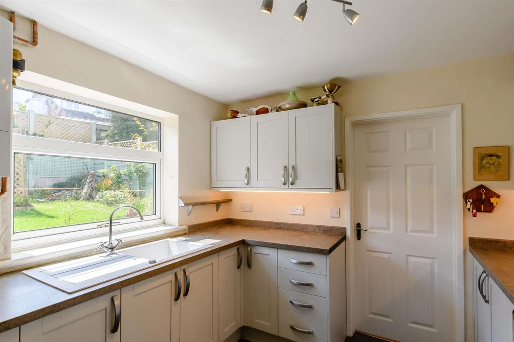 Ashmore Road, Gloucester 3 bed semidetached house £275,000