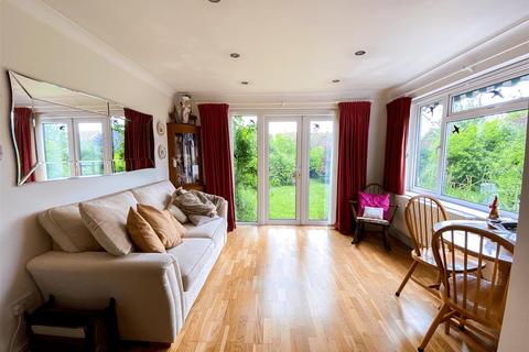 10 Sondes Close, Herne Bay, CT6 7DQ