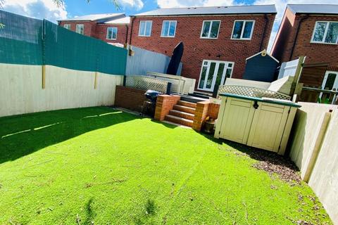 24 Hankinson Road, Warwick, CV34 5NF