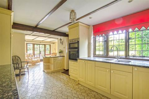 The Gatehouse The Ridge, Woldingham, Caterham, CR3 7AX