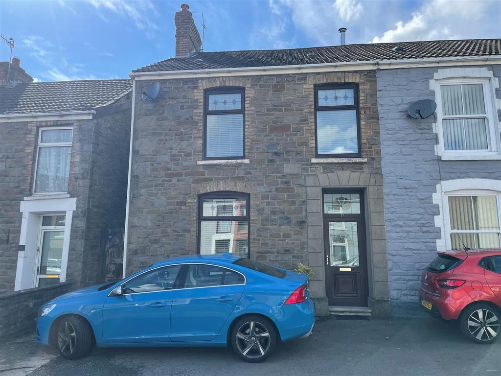 Bridge Street, Llangennech, Llanelli 3 bed semidetached house £149,995