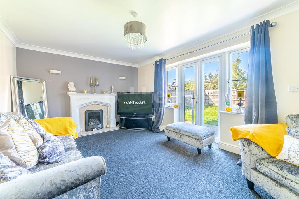 Clacton Road, Elmstead Market 4 bed link detached house £325,000