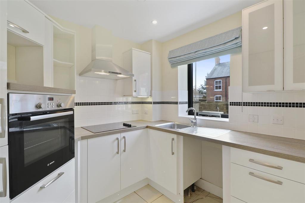 Turner House, St Margarets Way, Midhurst,West Sussex 2 bed apartment ...