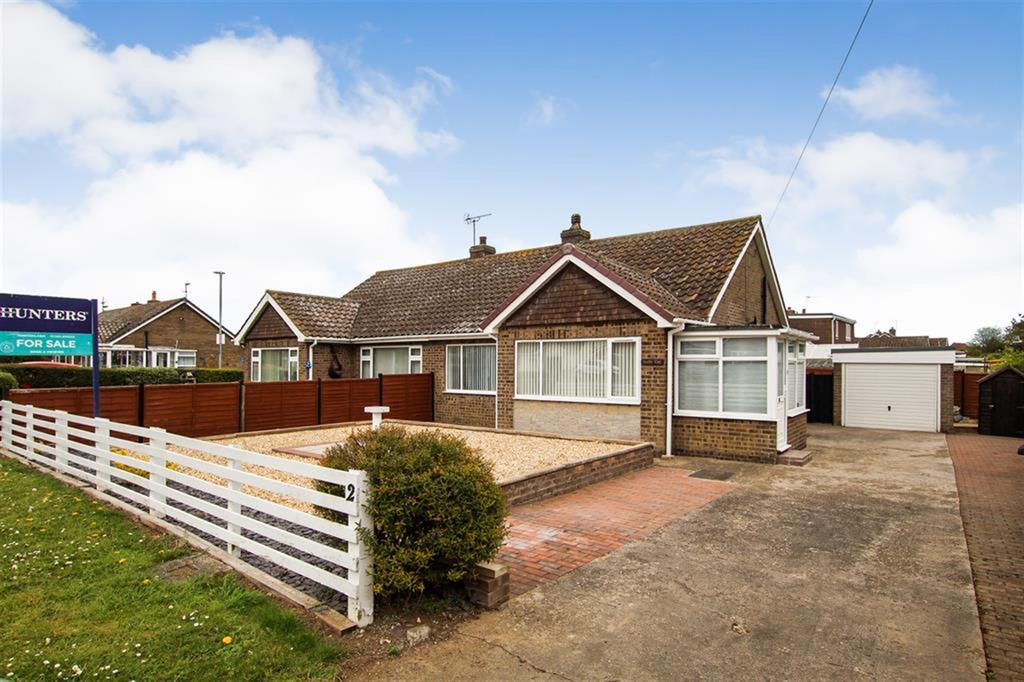 Bempton Lane, Flamborough, YO15 1PX 2 bed bungalow £195,000