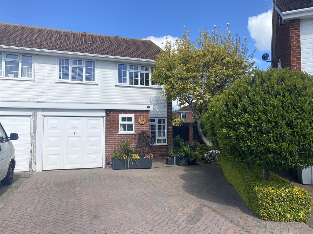 Fairthorne Gardens, Gosport, Hampshire, PO12 5 bed semidetached house £415,000