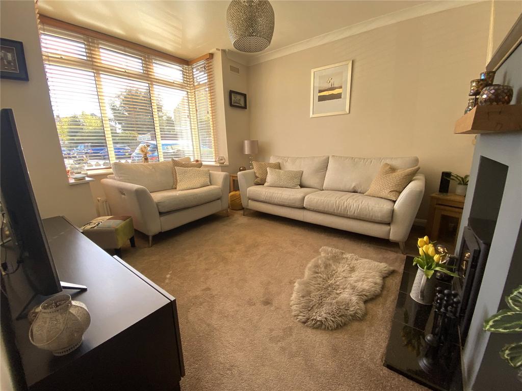 St Thomas's Road, Hardway, Gosport... 2 bed terraced house £270,000