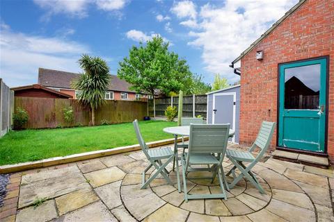 6 Alder Close, Laindon, Basildon, SS15 4AA