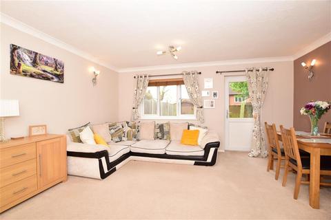 6 Alder Close, Laindon, Basildon, SS15 4AA