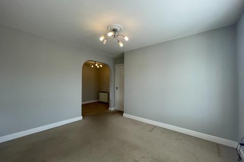 2 bedroom flat to rent, High Street, Lincoln, LN5