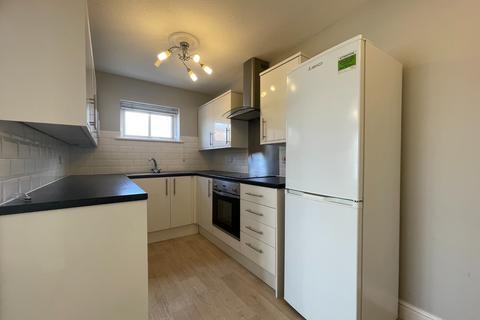 2 bedroom flat to rent, High Street, Lincoln, LN5