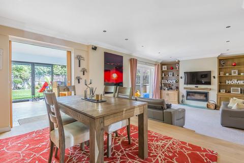 11 Aycliffe Close, Bickley, Bromley, BR1 2LX