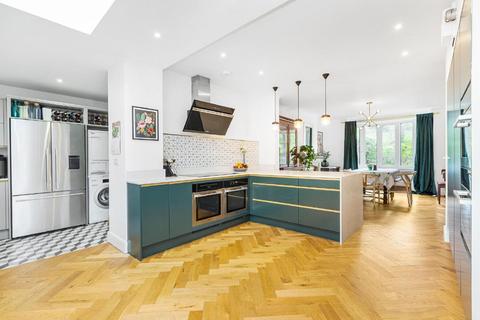 163 Covington Way, London, SW16 3AH