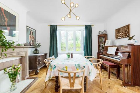 163 Covington Way, London, SW16 3AH