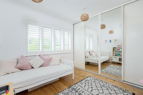 163 Covington Way, London, SW16 3AH