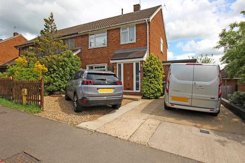 15 Spring Drive, Stevenage, SG2 8AZ