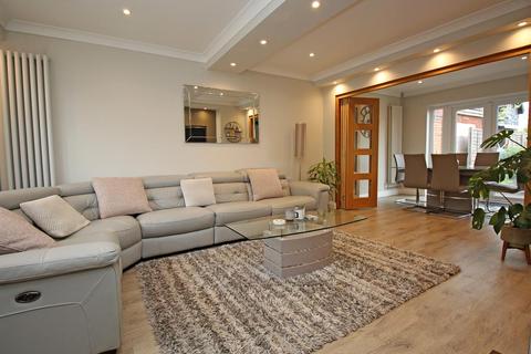 15 Spring Drive, Stevenage, SG2 8AZ