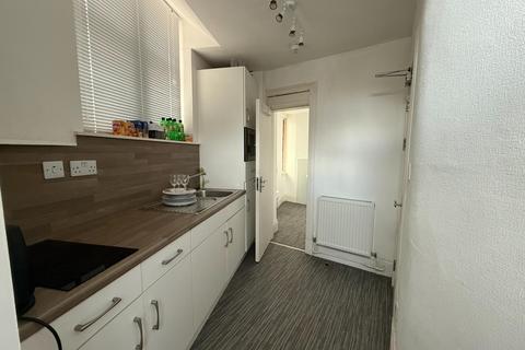 Studio to rent, Roseangle, West End, Dundee, DD1