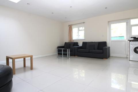 4 bedroom house to rent - Popes Lane, Ealing