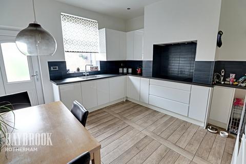 40 Aldwarke Road, Parkgate, Rotherham, S62 6BZ