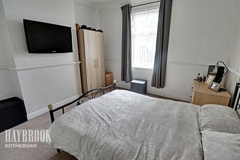 40 Aldwarke Road, Parkgate, Rotherham, S62 6BZ