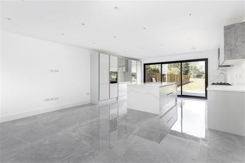 211 Tentelow Lane, Southall, UB2 4LP
