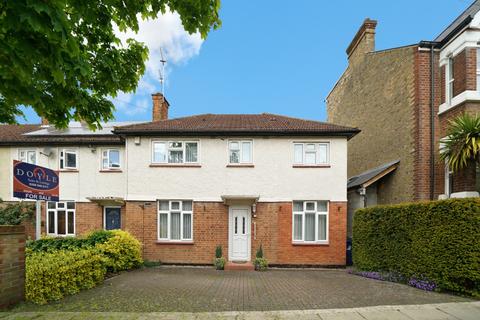 5 Townholm Crescent, London, W7 2LY