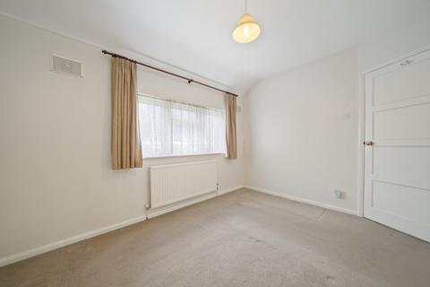5 Townholm Crescent, London, W7 2LY