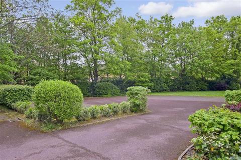 24 Chipstead Close, Sutton, SM2 6BE