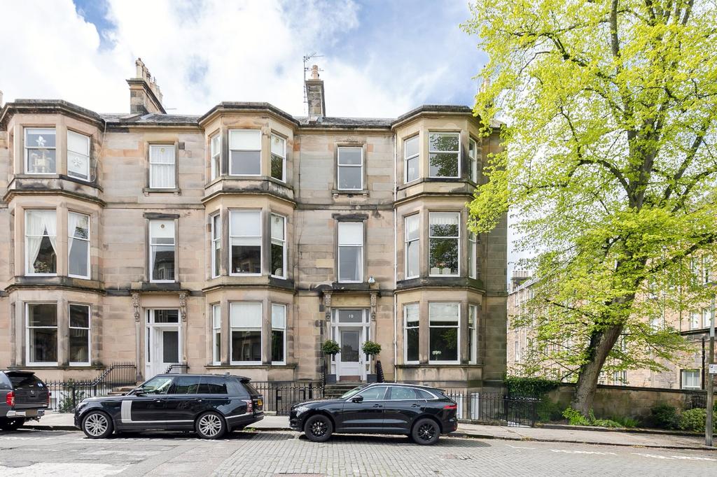 Belgrave Place, Edinburgh 2 bed terraced house £420,000