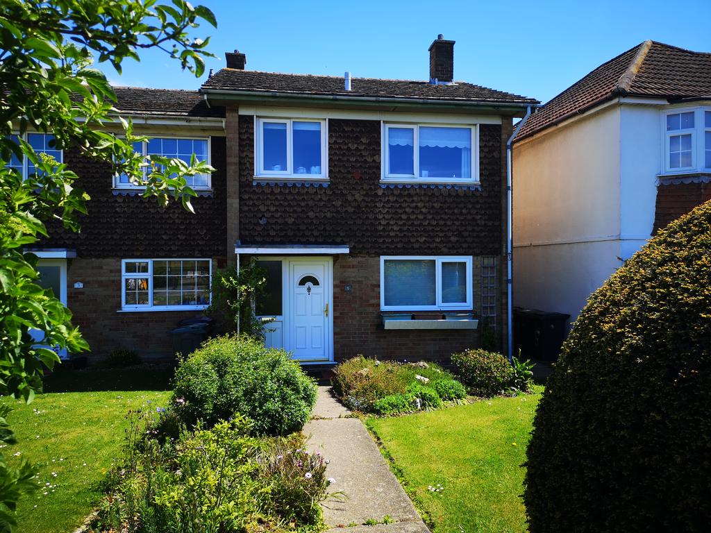 Gomer Lane, Gosport PO12 3 bed end of terrace house £240,000