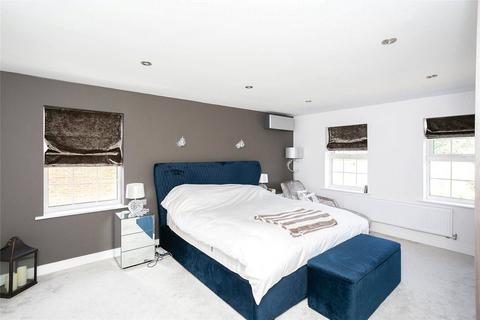 3 Griffiths Close, Bushey, WD23 3EY