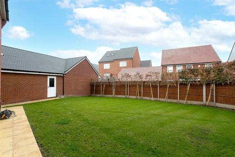 3 Griffiths Close, Bushey, WD23 3EY