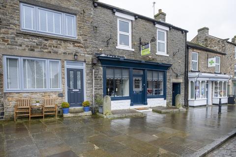 6 bedroom terraced house for sale - 16-18 Market Place, Middleton-in-Teesdale, Barnard Castle, County Durham