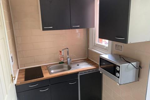 undefined, Studio Flat- Sandown Road, Stoneygate, Leicester, LE2 2BJ. £550 PCM