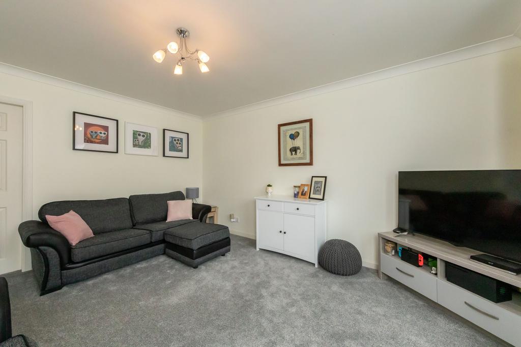 Honeyberry Crescent, Rattray, Blairgowrie, Perthshire, PH10 3 bed semi