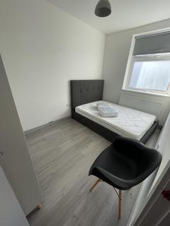 2 bedroom flat to rent, Pearl Street, CARDIFF, CF24