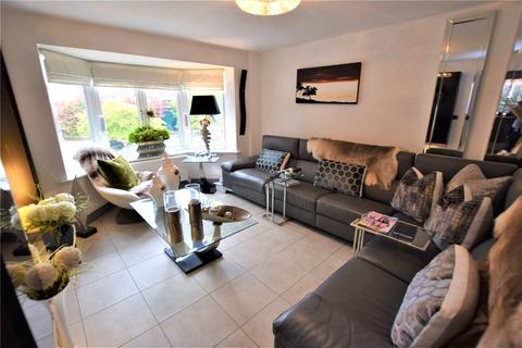 2 Barnfield Walk, Romford, RM2 6AF