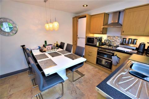 2 Barnfield Walk, Romford, RM2 6AF