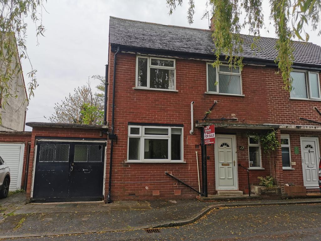 LEADALE ROAD, LEYLAND PR25 3 bed semidetached house £140,000