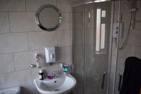 7 bedroom house to rent, 373 Burley Road   Leeds