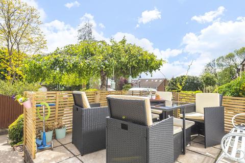 18 Cranford Close, London, SW20 0DP