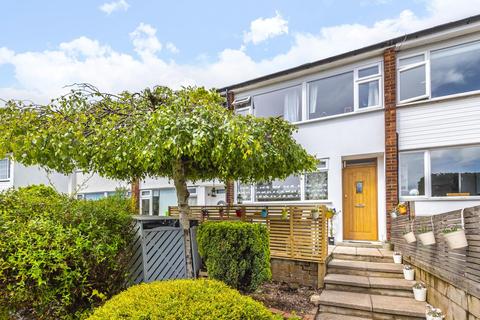18 Cranford Close, London, SW20 0DP