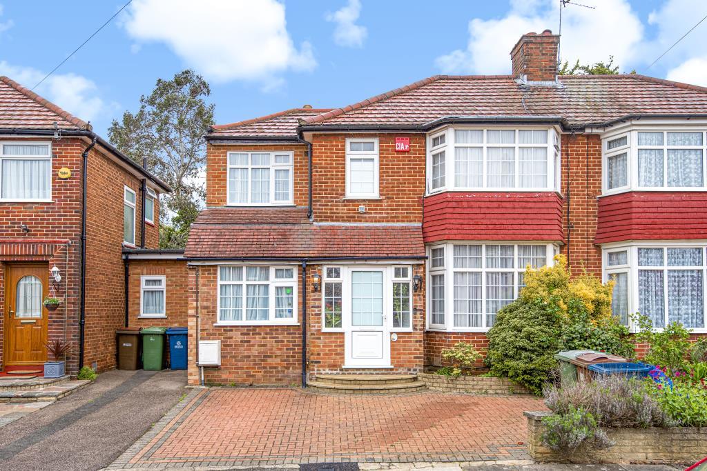 Lamorna Grove, Stanmore, HA7 5 bed semidetached house £750,000