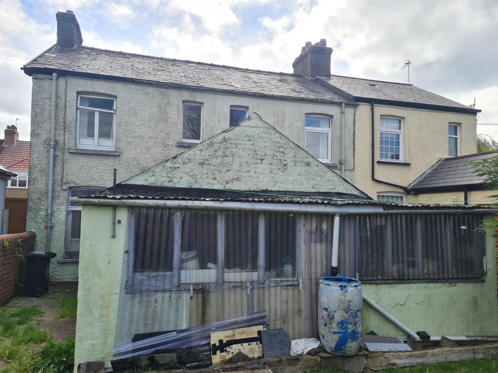 High Cross Road, Rogerstone, Newport... 2 bed terraced house £123,000