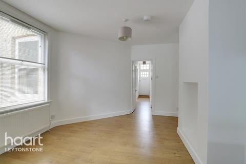 106 Brunswick Road, London, E10 6RS