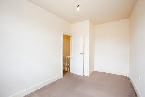 5 Convent Gardens, London, W5 4UT
